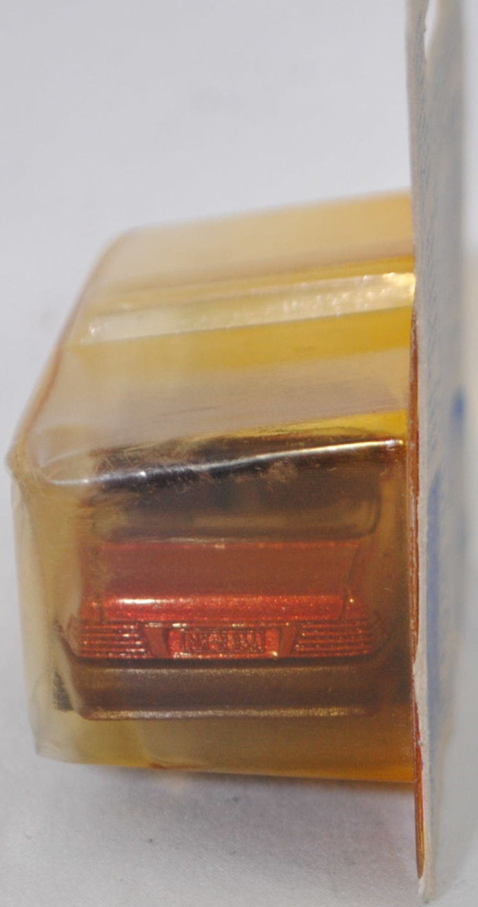 00000 Mercedes-Benz 500 SL (R 129, Modell 1989-1992), purpurrotmetallic, Stern im Kühlergrill und Scheibe seitlich unlackiert, Heckklappe ohne Stern, Germ, B7, SIKU, 1:55, P23 vergilbt