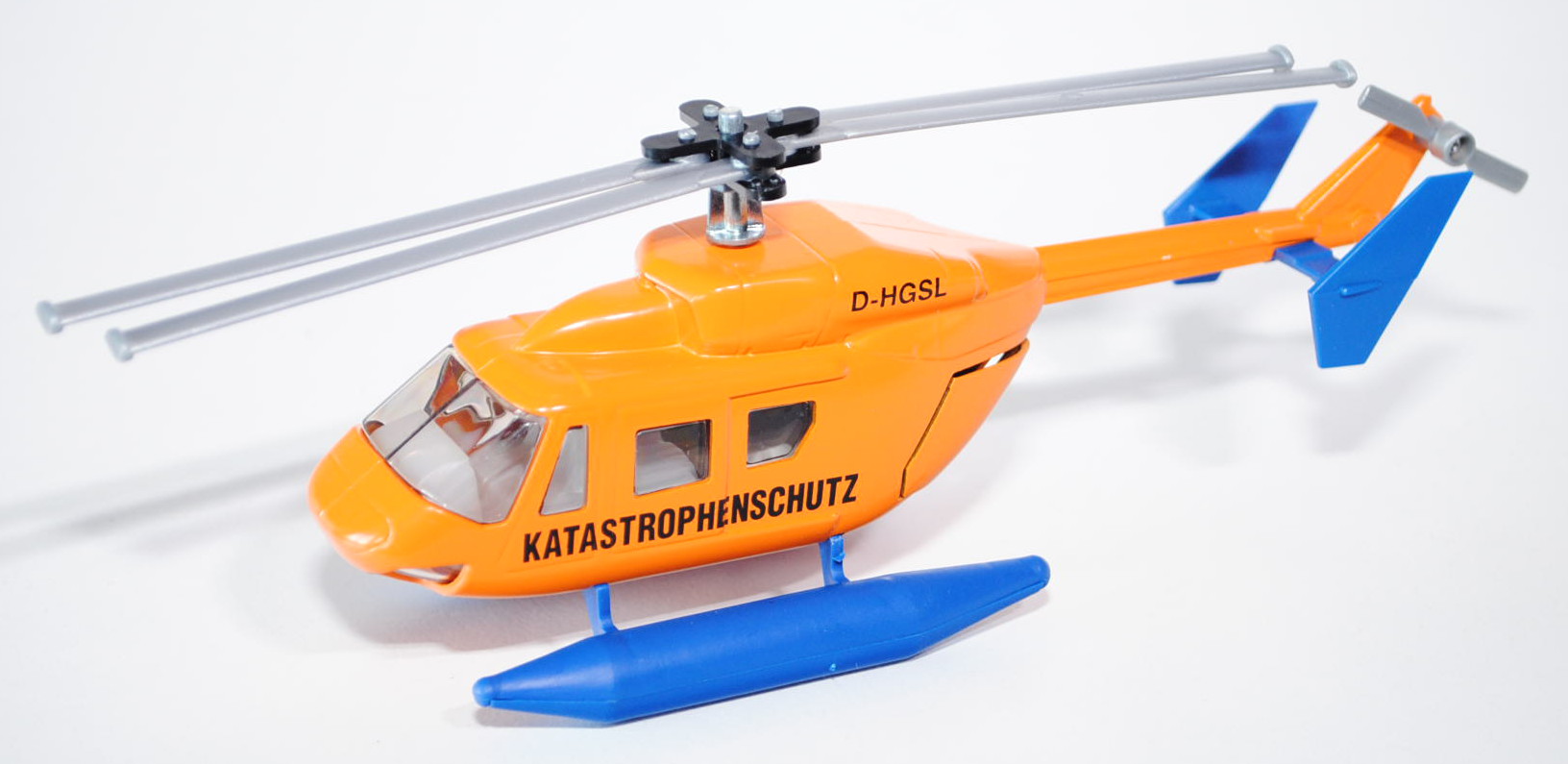 Hubschrauber BK 117 mit Schwimmer, pastellorange/signalblau, KATASTROPHENSCHUTZ / D-HGSL, L14a