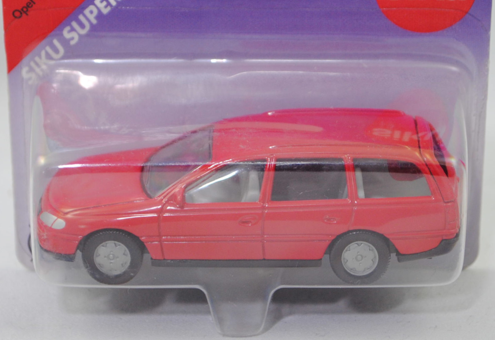 00002 Opel Omega B Caravan 2.0 16V (2. Generation, Vorfacelift (Omega B1), Modell 1994-1997), karminrot, Bpr. 2.0 16V auseinander geschrieben, B6, SIKU SUPER, 1:57, P26