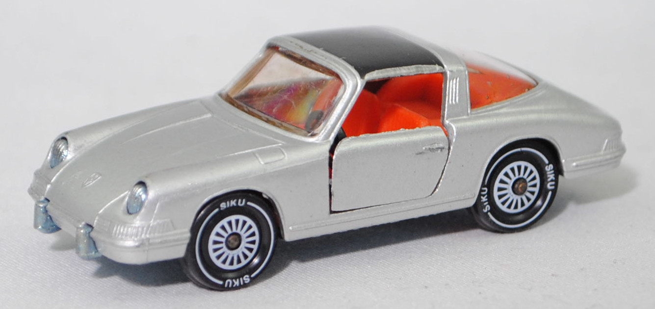 00008 Porsche 911 E Targa (F-Modell bzw. Urmodell, B-Serie, Modell 1968-1969), silber, Lenkrad schwarz, Dach schwarz, Bpr. V234 und 1010, W-Germ, Verglasung rauch, R11 glatt, SIKU, 1:60, m