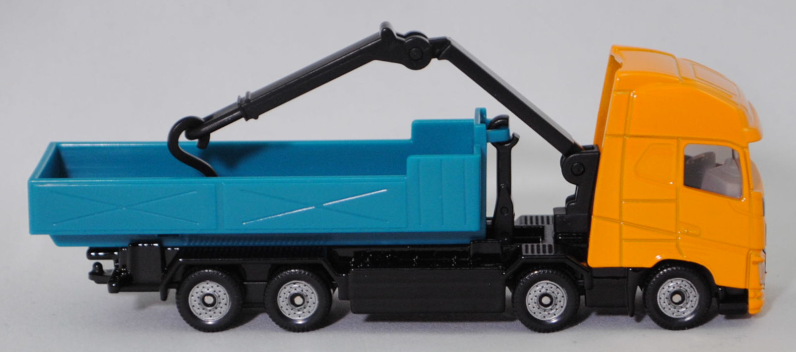 00000 Volvo FH16 750 Globetrotter-XL 8x4 (Modell 2013-2020) Abrollkipper mit Ladekran und Abrollcontainer, melonengelb/schwarz/wasserblau, C36, SIKU SUPER, 1:87, P29f