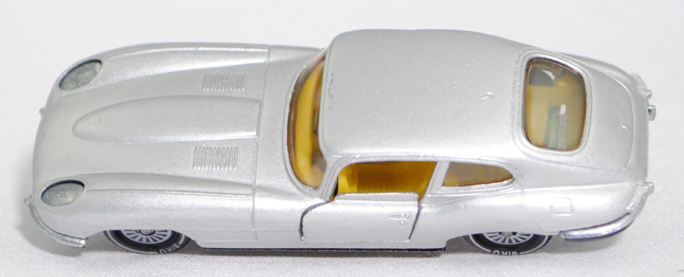 00007 Jaguar E-Type 2+2 SI Coupé 4.2 Liter (Serie 1, Typ 2+2-Sitzer Coupé, Modell 1966-1967), silber, innen gelb, W-Germ, Verglasung rauch, R11 gerillt, SIKU SUPER, 1:61, m