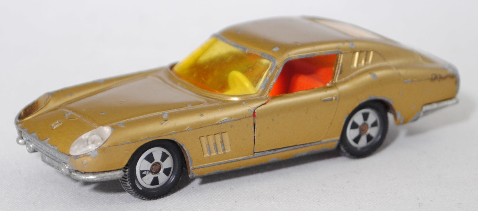00000 Ferrari Berlinetta 275 GTB (Tipo 563, 2. Serie, Long Nose / Lange Nase, Modell 1965-1966), goldmetallic, transparente Frontscheinwerfer, Bpr. V 269, Germ, R9, SIKU SUPER, 1:56, vsc