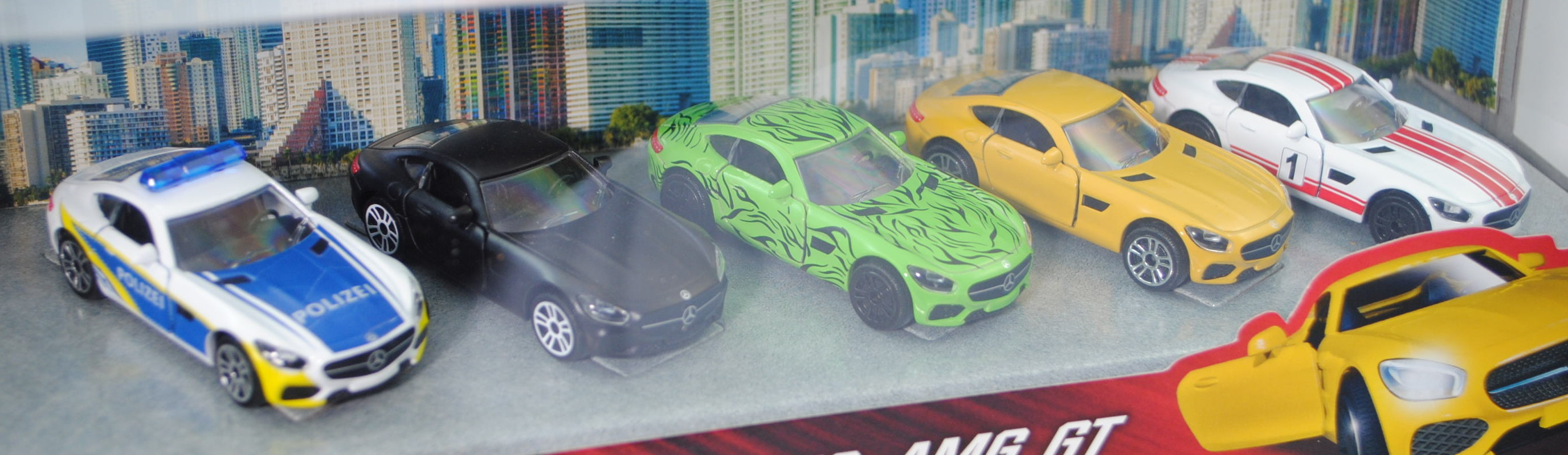 Mercedes-AMG GT (Baureihe C 190, BM 190.377, Mod. 15-) (Nr. 232E) Giftpack (5 Modelle), reinweiß/bla