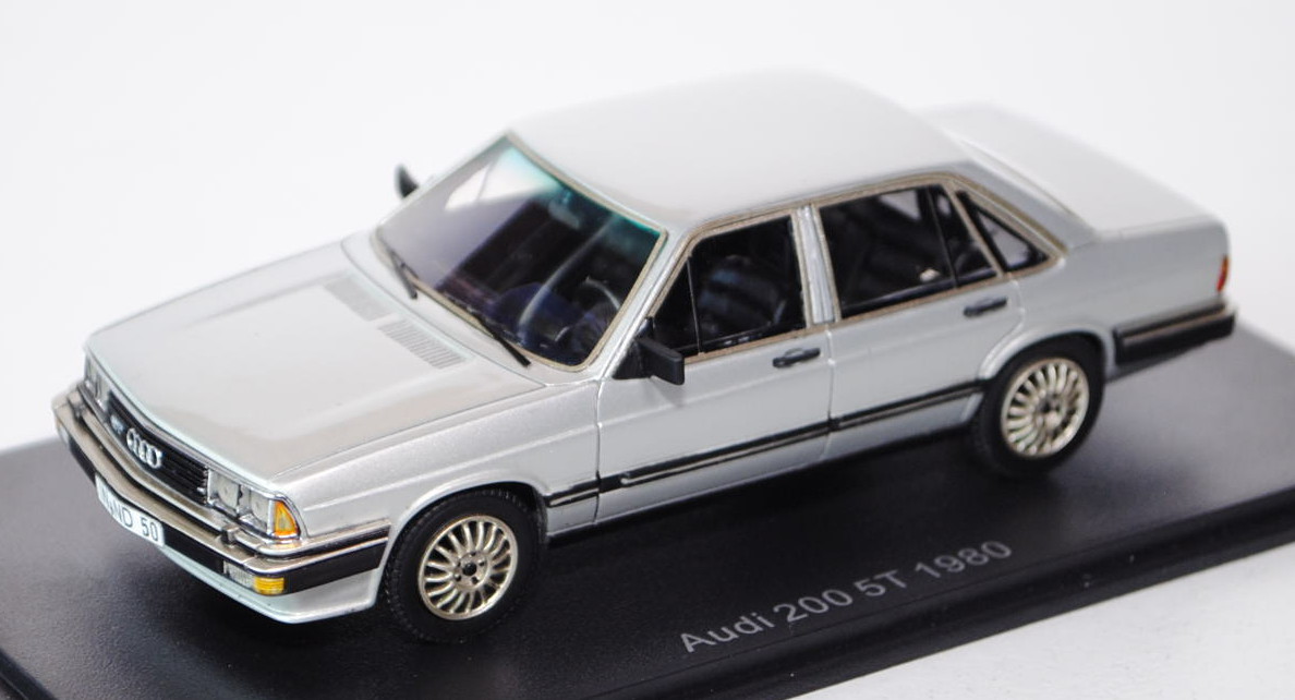 Audi 200 5T (C2, Typ 43, Modell 1980-1982), diamantsilber metallic, innen schwarz, NEO, 1:43, PC-Box