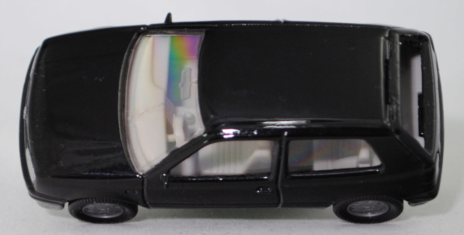 00004 VW Golf III 1.8 GL (Typ 1H, Vorfacelift, Modell 1991-1994), schwarz, innen grau, Lenkrad grau, Chassis silber, Hong, Bpr. 1010 / 0842, SIKU SUPER, 1:56, m- (Riss in Scheibe)