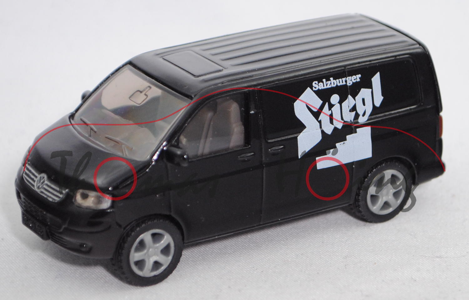 00301 VW T5 Transporter (Typ 7H, Mod. 2003-2009), schwarz, Salzburger / Stiegl, Werbebox (Limited)