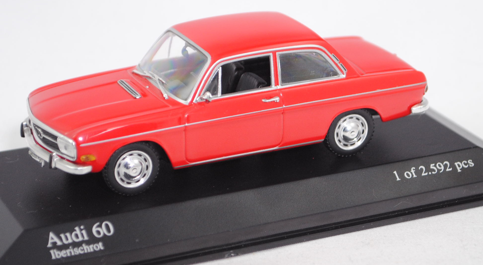 Audi 60 L (Typ F103, Modell 1970-1972), iberischrot (Lacknummer L31F), Minichamps, 1:43, PC-Box