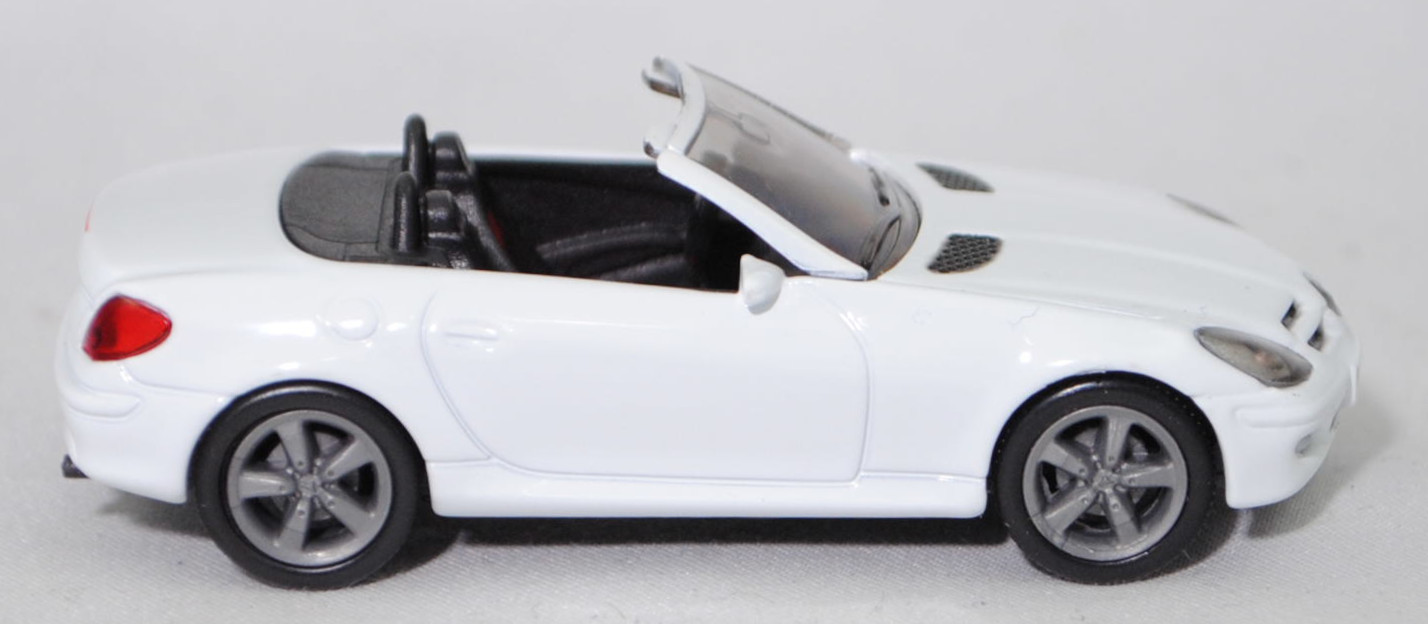 00003 Mercedes-Benz SLK 350 (interne Baureihenbezeichnung R 171, Vor-MoPf, Modell 2004-2008), reinweiß, innen schwarz/verkehrsrot, Bpr. 1002, SIKU SUPER, 1:55, m