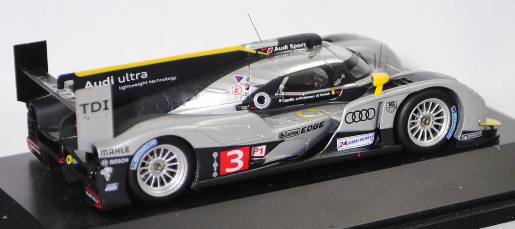 Audi R18 TDI, Le Mans 2011, schwarz/silber, Fahrer: Dindo Capello / Tom Kristensen / Allan McNish, Startnummer 3, Minimax, 1:43, PC-Box Werbeschachtel (Vitrinenmodell, ohne Umverpackung)