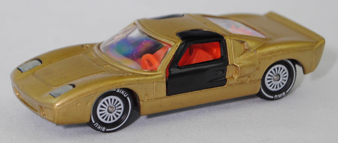 00005 Ford GT40 (Mk I bzw. Mark 1, Modell 1965-1967), Karosserie goldmetallic, Türen schwarz, Bpr. V 296 / W-Germ, Verglasung klar, R11 gerillt, SIKU SUPER, 1:57, m