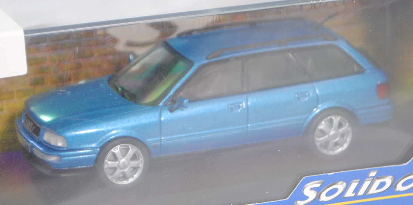 Audi Avant S2 (Baureihe B4, Typ 8 C, Modell 1993-1995), pelikanblau metallic (LY5T), Solido, 1:43, PC-Box