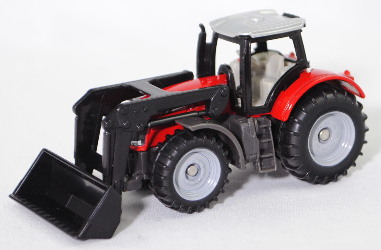00000 Massey Ferguson MF 8737 Dyna-VT Efficient (Modell 2014-2017) mit Massey Ferguson MF 988 Frontlader, karminrot, Frontlader schwarz, SIKU SUPER, 1:81, P29f
