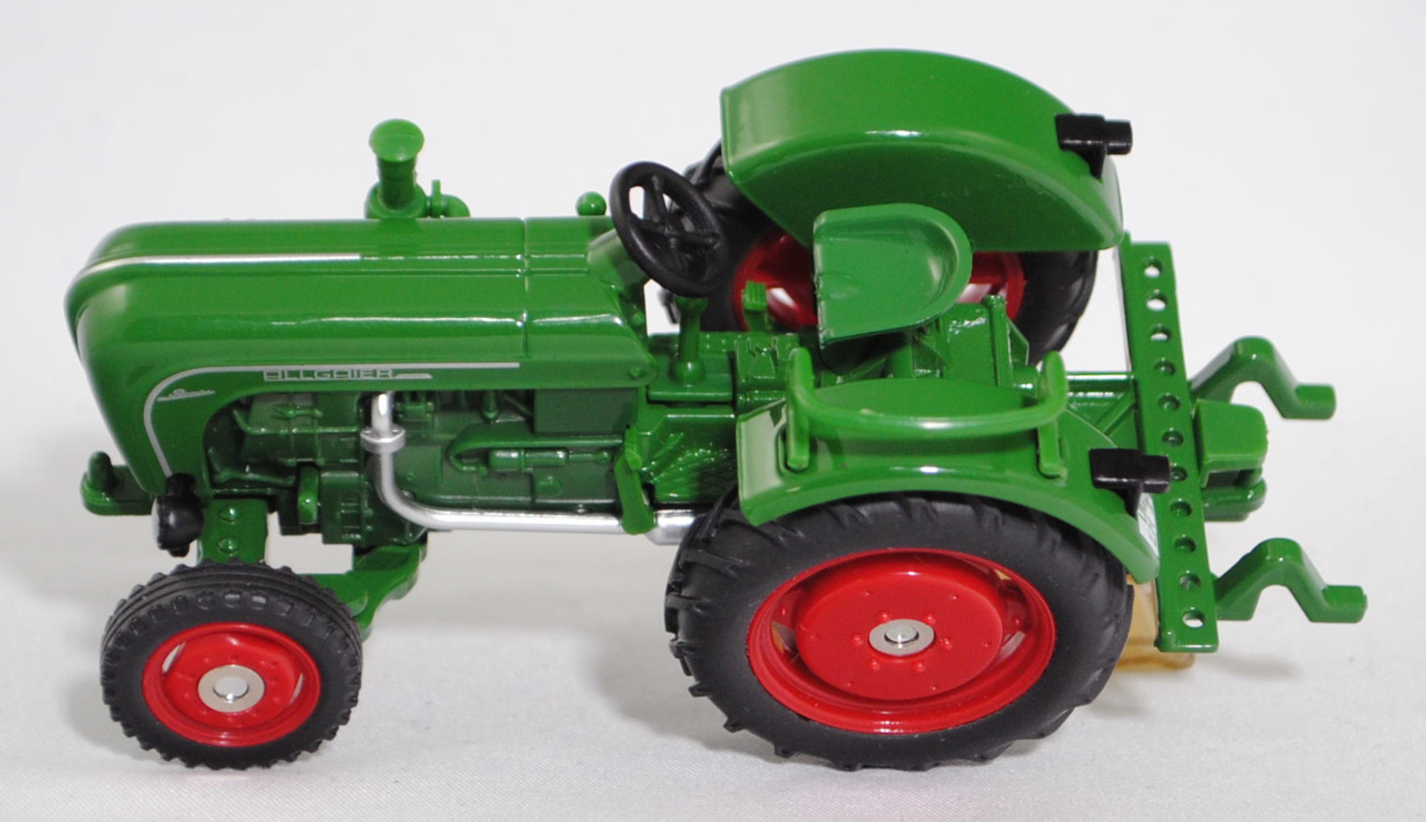 00401 Allgaier Diesel-Ackerschlepper A 133 System Porsche (Modell 1952-1955), smaragdgrün, Felgen signalrot, SIKU FARMER CLASSIC 1:32, L17mpK (Limited Edition)