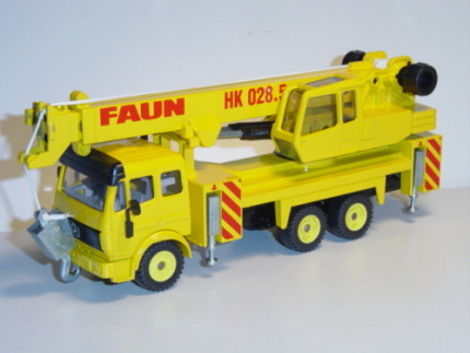 Mercedes SK Faun Teleskop-Autokran, signalgelb/schwarz, FAUN HK 028.5, L15