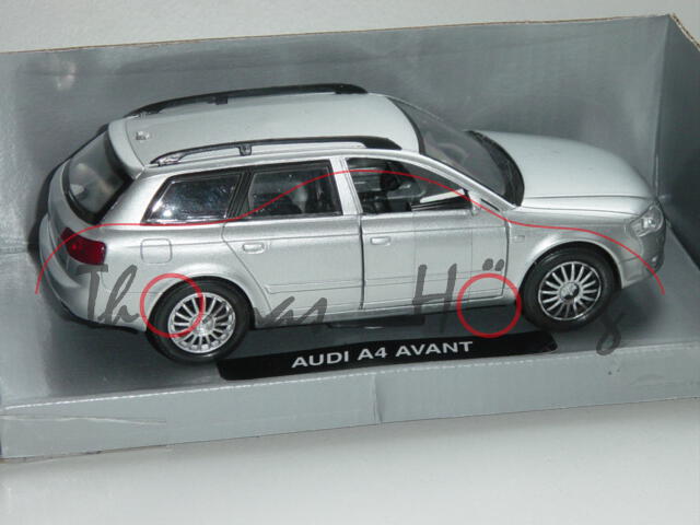 Audi A4 Avant, Mj. 2004, lichtsilber, New Ray, 1:32, mb