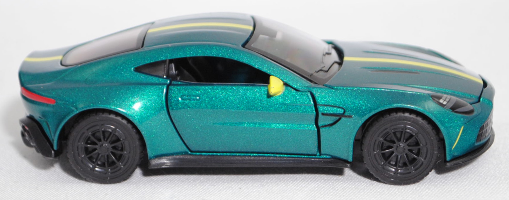 00000 Aston Martin Vantage AMV24 Edition (4. Generation, AM6, Facelift 2024, limitierte Auflage 24 Fahrzeuge, Modell 2025), podium green metallic, SIKU SUPER 1:50, L17mpK