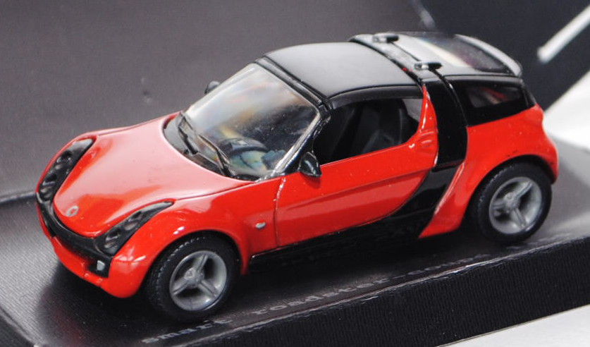 smart roadster-coupé (Baureihe 452, Mod. 2003-2005), verkehrsrot/schwarz (spice red/black), mb