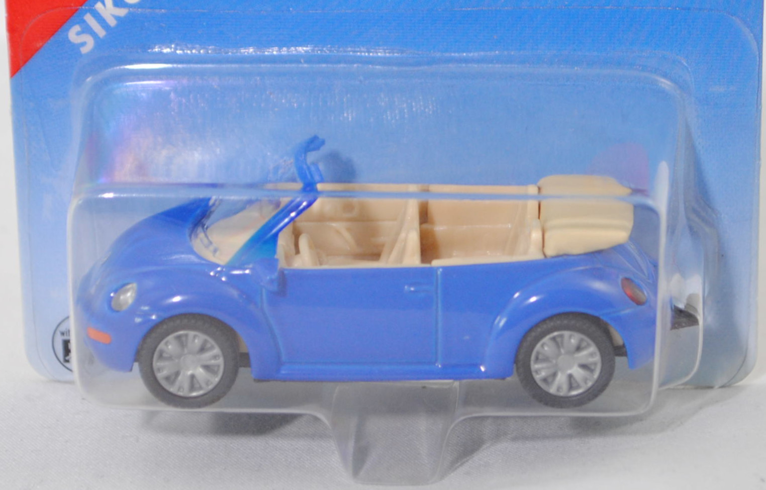 00000 VW New Beetle Cabriolet 2.0 (1. Generation, interne Baureihenbezeichnung 1Y, Vorfacelift, Modell 2003-2005), hell-ultramarinblau, SIKU SUPER, 1:55, P28a