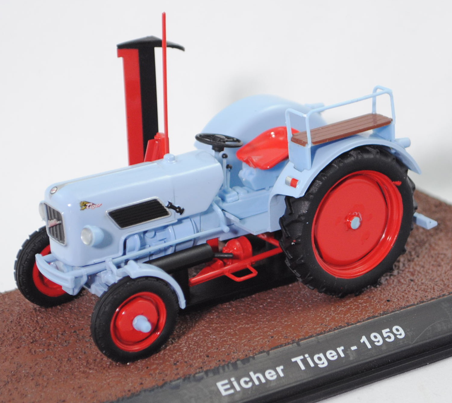 Eicher EM 200 Tiger (Mod. 1958-1962, Baujahr 1959) mit Seitenmähwerk, blau, EDITION ATLAS, 1:32, mb