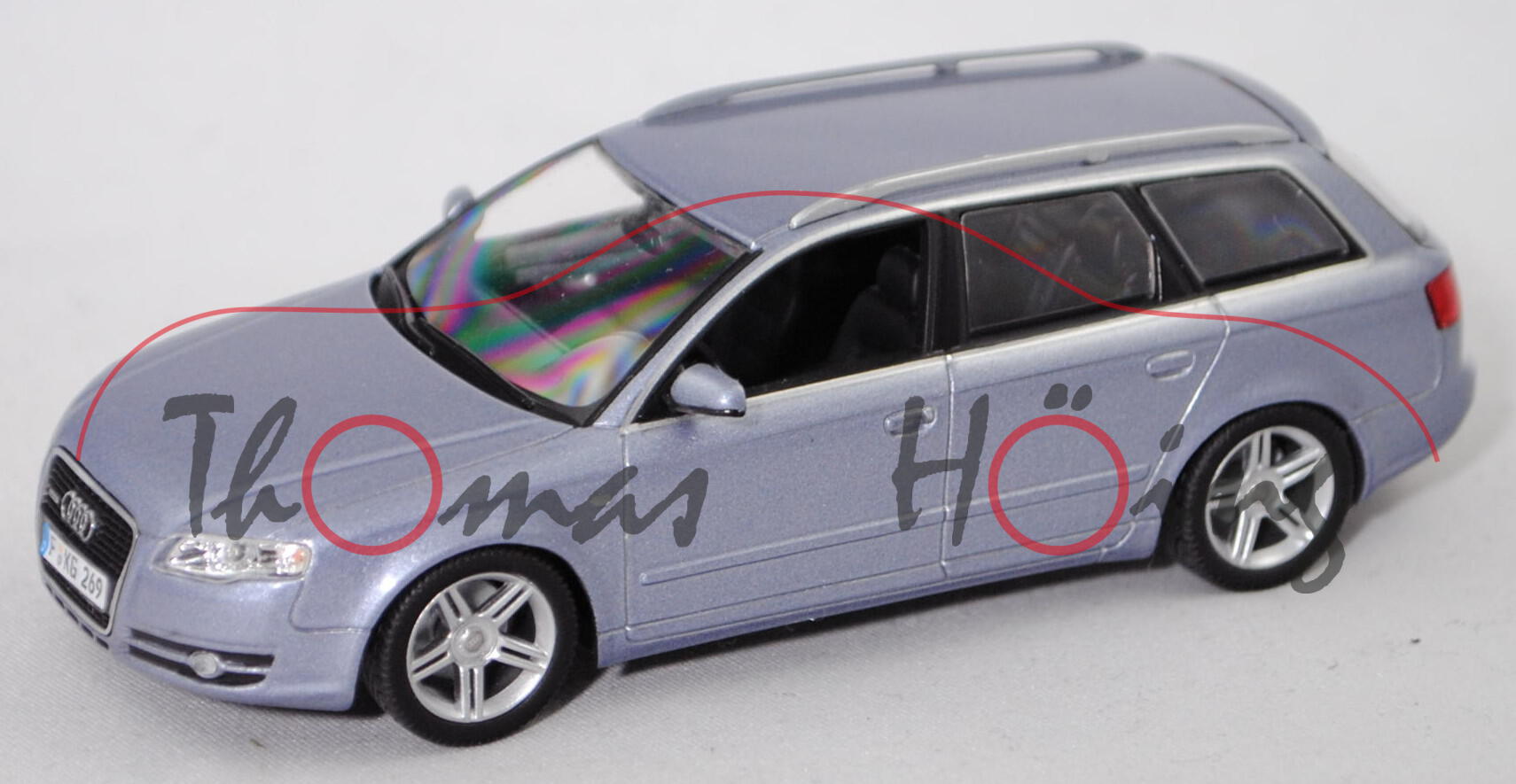 Audi A4 Avant 3.2 FSI quattro (B7, Typ 8E, Modell 04-08), akoyasilber met., Minichamps, 1:43, PC-Box