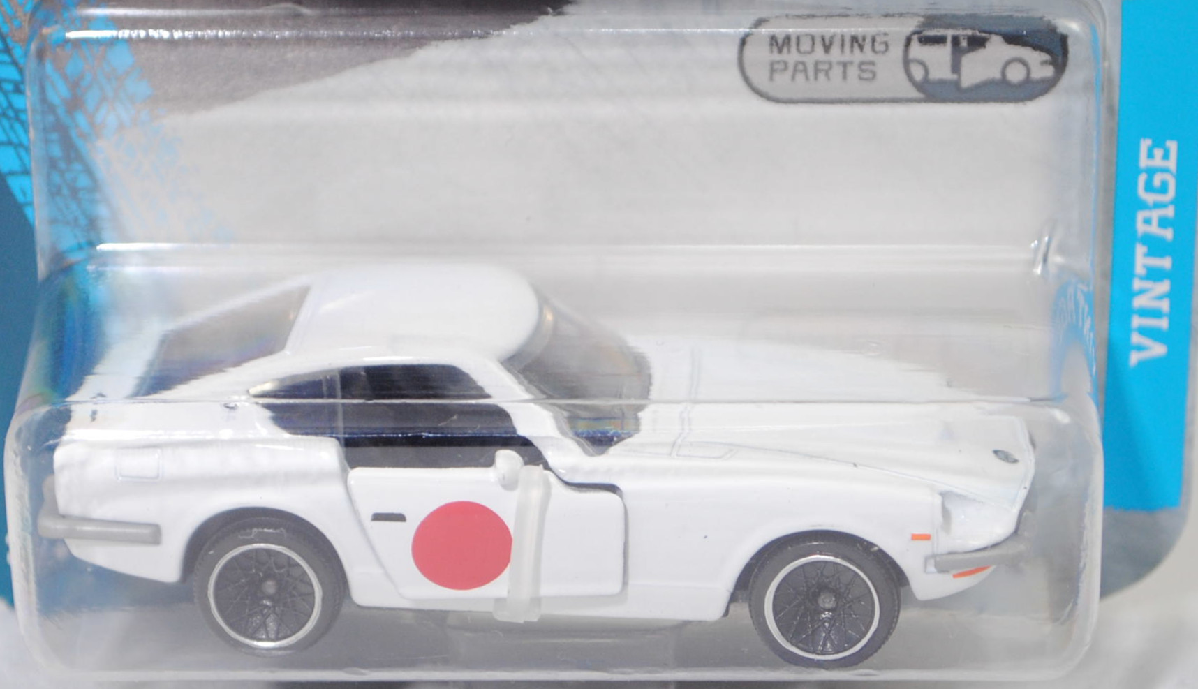 Datsun 260Z (1. Generation, RS30, Modell 1974-1978) (Nr. 235B), reinweiß, innen schwarz, Kreis in rot auf den Türen, majorette, 1:53,  Blister (VINTAGE PREMIUM CARS)
