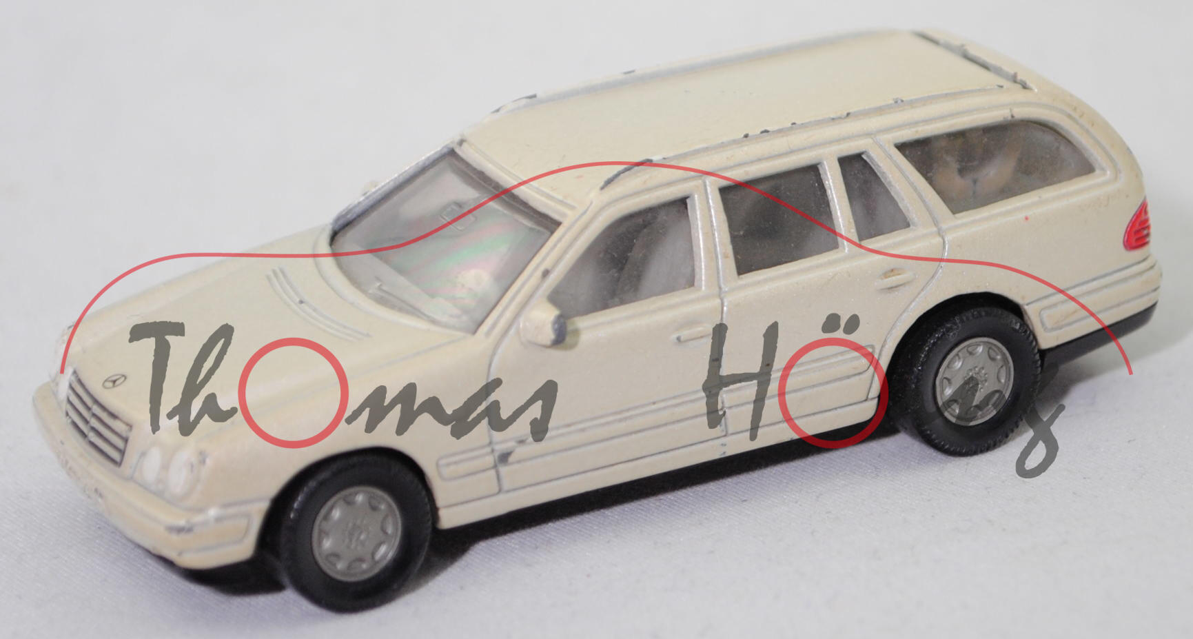 00000 Mercedes-Benz E 290 Turbodiesel T »CLASSIC« (2. Generation E-Klasse, S 210, Modell 1996-1999), champagnermetallic, SIKU, 1:56, vsc