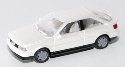 Audi Coupé (B3, Typ 89C), Modell 1988-1991, weißperlmuttmetallic, innen papyrusweiß, Aero-Felgen sil