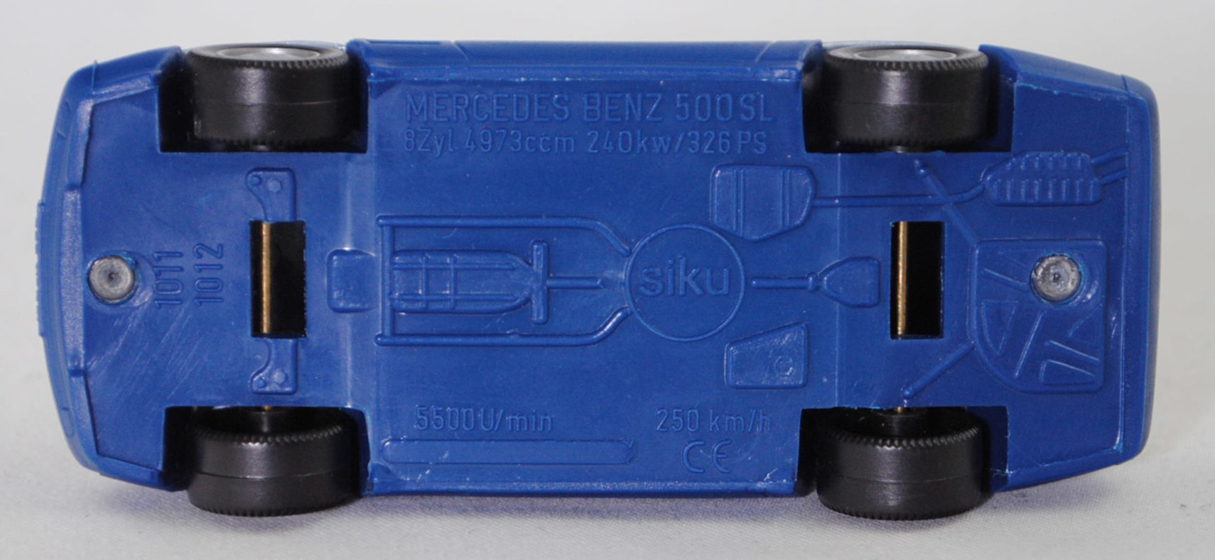 00005 Mercedes-Benz 500 SL ohne Verdeck (Hardtop) (R 129, Modell 1989-1992), silberblaumetallic/saphirblau, Scheibe seitlich lackiert, Heckklappe mit Stern, Hong, B7, SIKU, 1:55, m (Verdeck weg)
