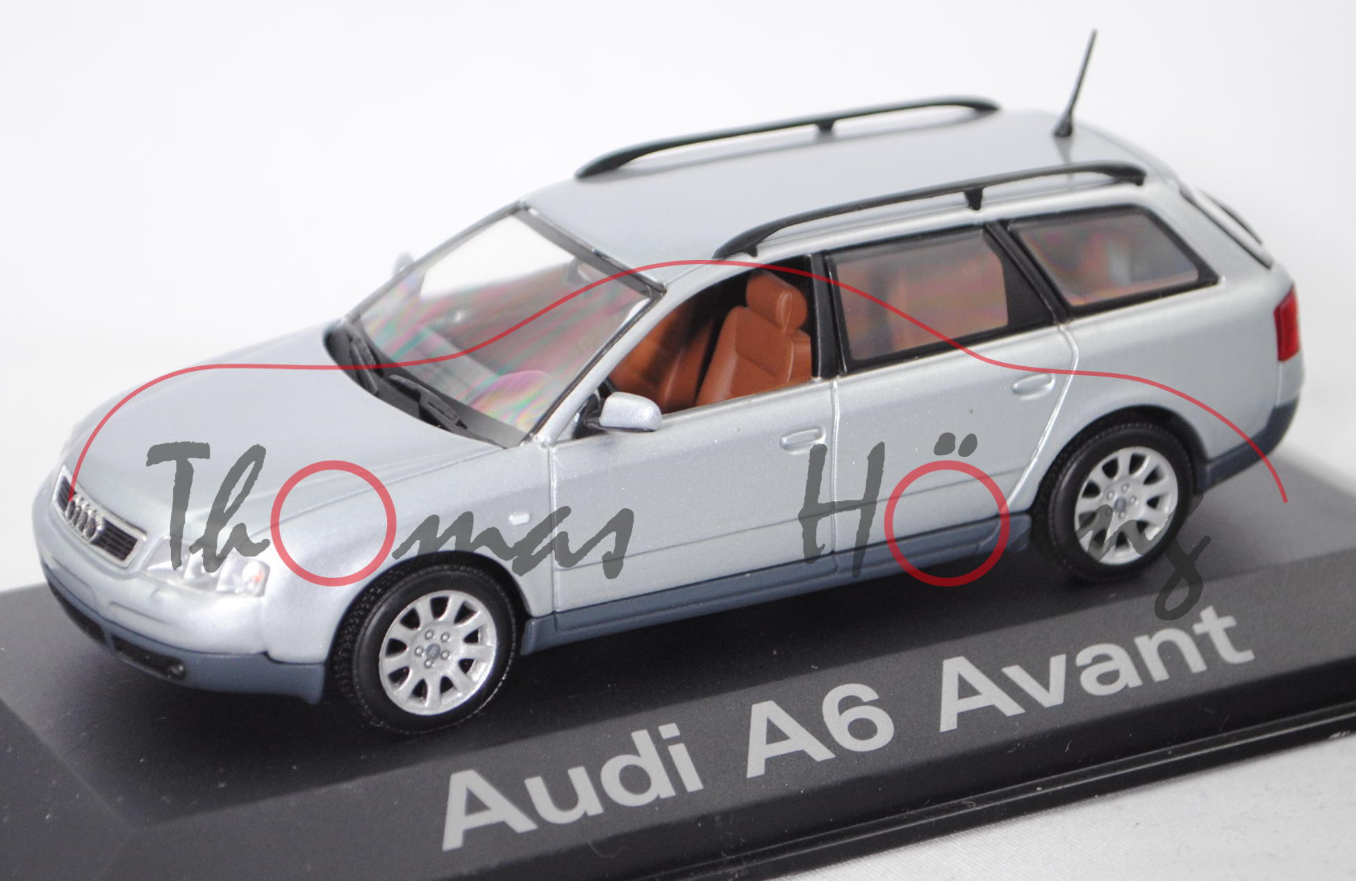 Audi A6 Avant 2.8 (C5, Typ 4B, Modell 1998-2001), lichtsilber, Minichamps, 1:43, Werbeschachtel