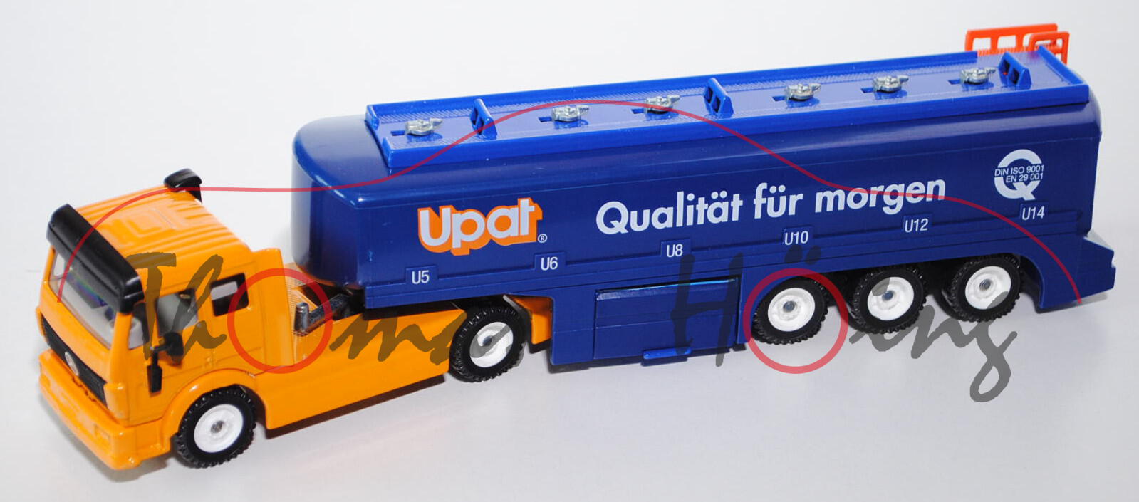 Mercedes SK Tankzug mit TOPAS-Aufbau, melonengelb/saphirblau/ultramarinblau, Upat® Qualität für morg