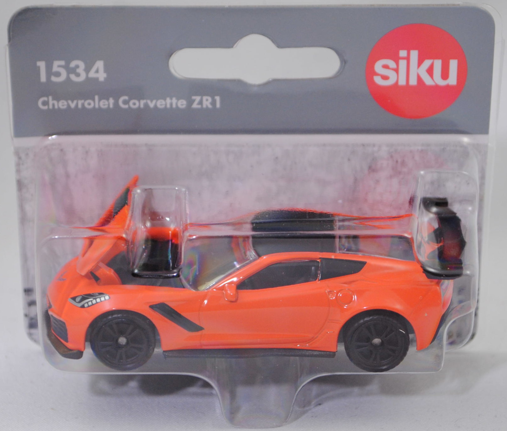 00001 Chevrolet Corvette ZR1 Coupé (7. Generation, Typ C7 mit ZTK Track Performance Package, Modell 2018-2019), sebring orange, Dach schwarz, SIKU SUPER, 1:56, P29f