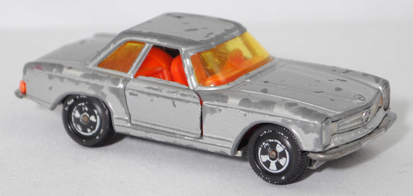 00004 Mercedes-Benz 280 SL (W 113, Baumuster 113.044, Pagode, Modell 1968-1971) mit Hardtop (Coupédach), silber, Bpr. V 302, Germ, Verglasung gelb, R10 weiß, SIKU SUPER, 1:60, vsc
