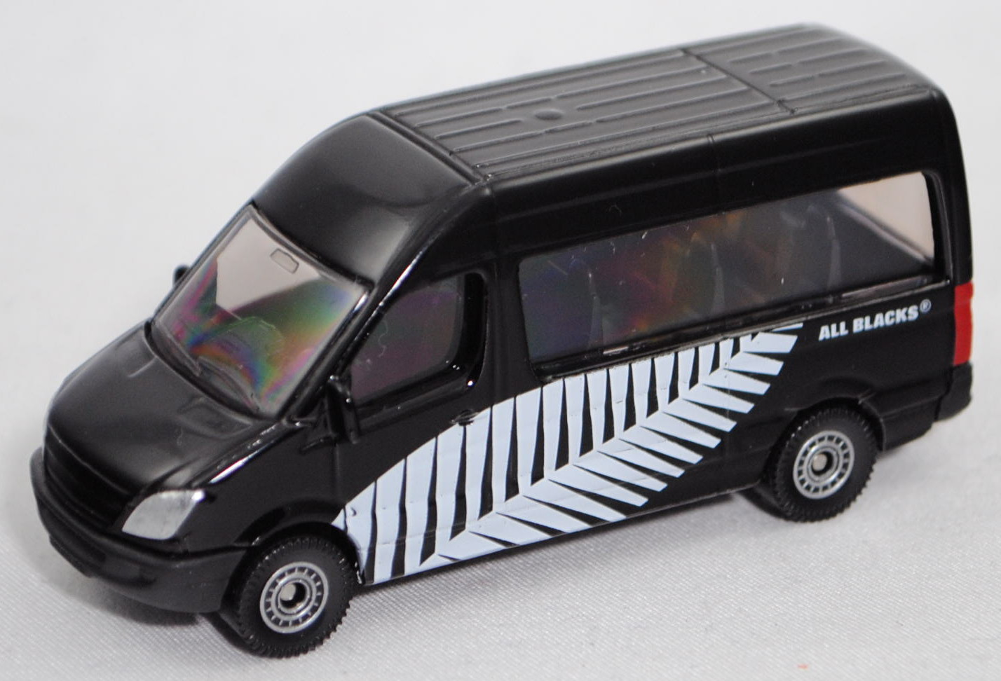 80401 NZ All Blacks Mercedes-Benz Sprinter II (Modell 2006-2013) Kleinbus Team Van, schwarz, P29e