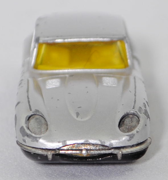 00004 Jaguar E-Type 2+2 SI Coupé 4.2 Liter (Serie 1, Typ 2+2-Sitzer Coupé, Modell 1966-1967), silber, innen gelb, Germ, Verglasung gelb, R10 weiß, SIKU SUPER, 1:61, vsc
