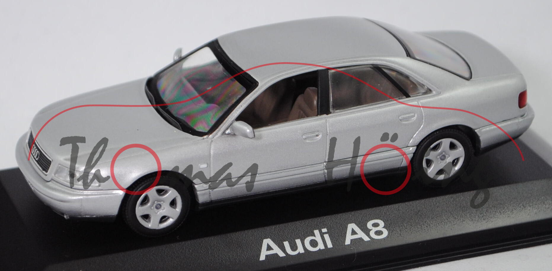 Audi A8 4.2 quattro (D2, Typ 4D, 2. Facelift, Modell 01-02), lichtsilber met., Minichamps, 1:43, mb