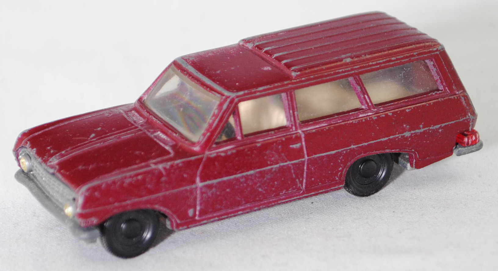 00000 OPEL REKORD CarAVan 1500 (REKORD A, Modell 1963-1965), weinrot, Lenkrad schwarz, R1, SIKU, 1:61, vsc
