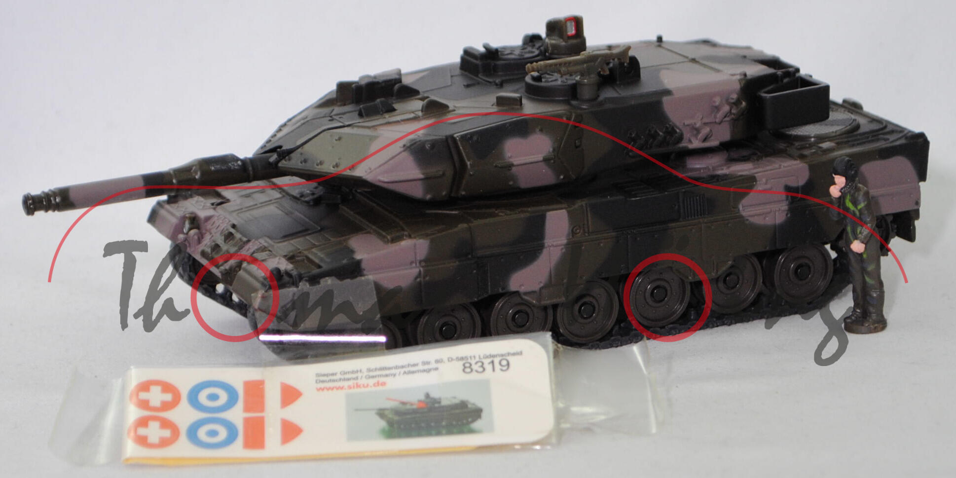 00000 EU + GB + NZ Kampfpanzer Leopard 2A6 mit selbsttragender Panzerwanne (Modell 2001-) (Tank), flecktarn, SIKU, 1:50, L17mpK