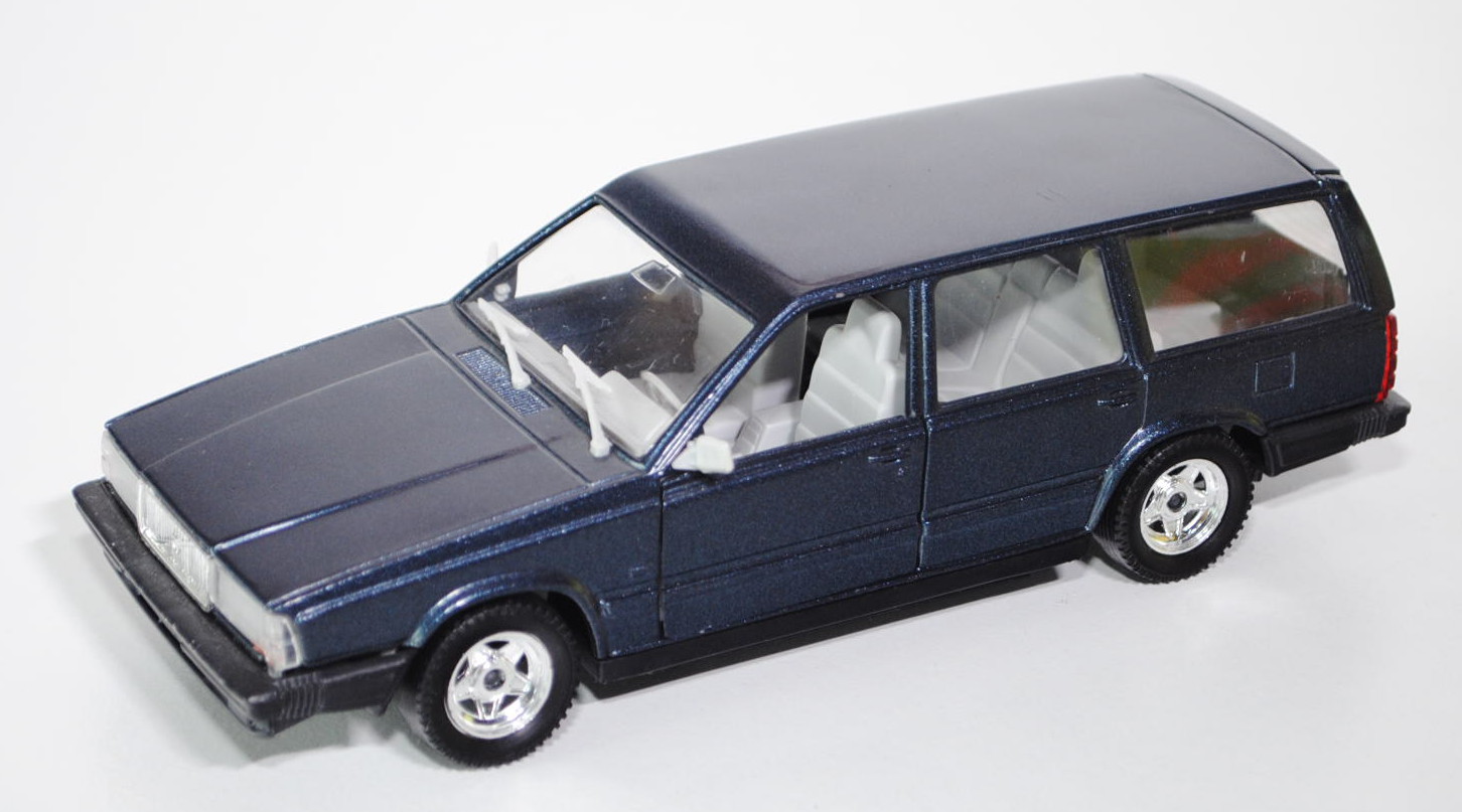 Volvo 740 GLE Kombi, Modell 1984-1992, graublaumetallic, Türen + Heckklappe zu öffnen, 1:25, POLISTI