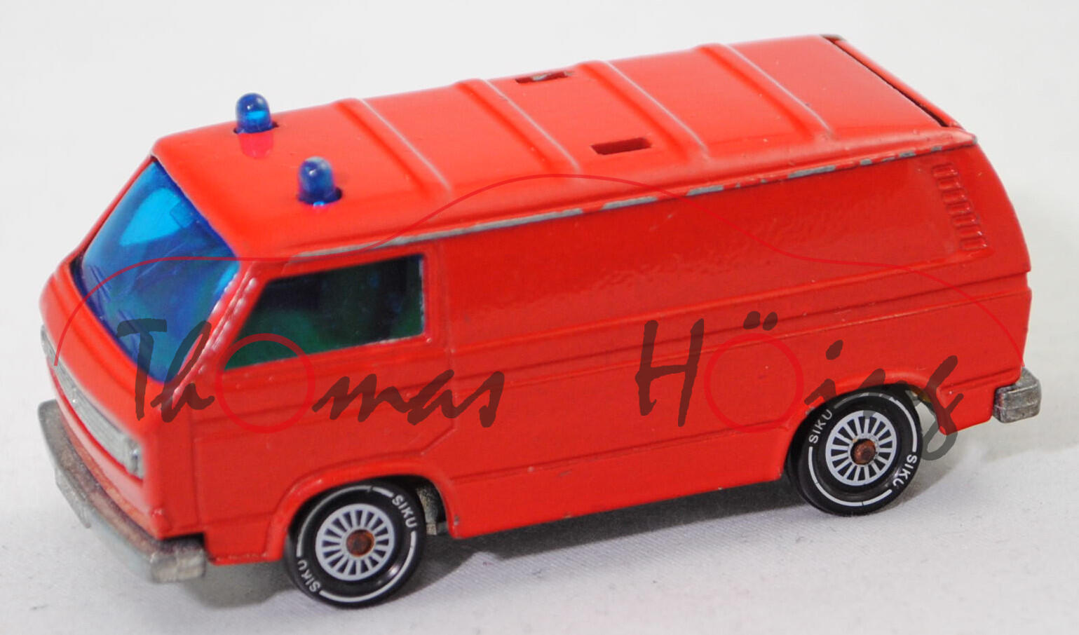 00001 VW Transporter Kastenwagen 2,0 Liter (T3, Modell 1979-1982) Feuerwehr-Gerätewagen, rot, ohne Druck, R11 glatt, SIKU, 1:60, sc