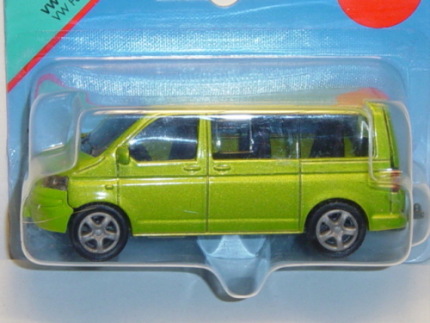 00003 VW T5 Multivan (Typ 7H, Modell 2003-2009), hell-gelbgrünmetallic, innen schwarz, Lenkrad schwa