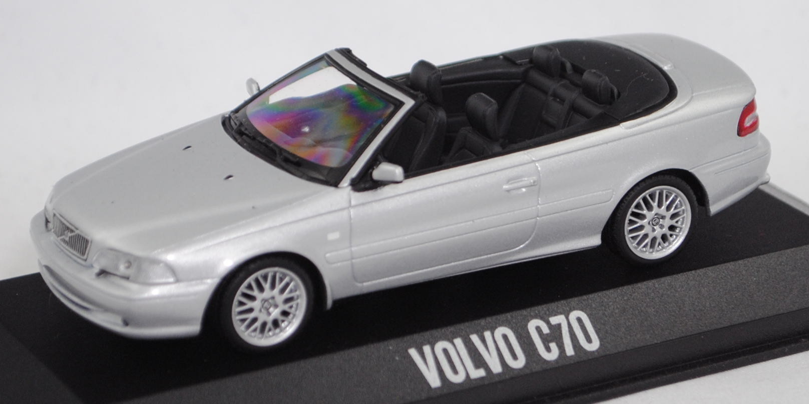 Volvo C70 Cabriolet (1. Gen., Typ N, Modell 1998-2002), silber, Minichamps, 1:43, PC-Box (Limited)