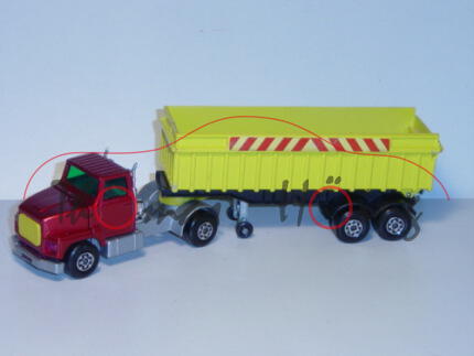 Ford LT 5 Articulated Tipper, dunkelrotmetallic/silbergraumetallic/schwefelgelb, Matchbox Super King