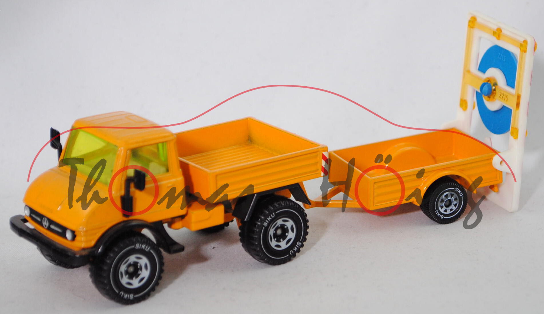 00005 MB Unimog (Mod. 1963-1964) mit Anhänger + Absperrtafel, melonengelb, SIKU, 1:50, LASt weg