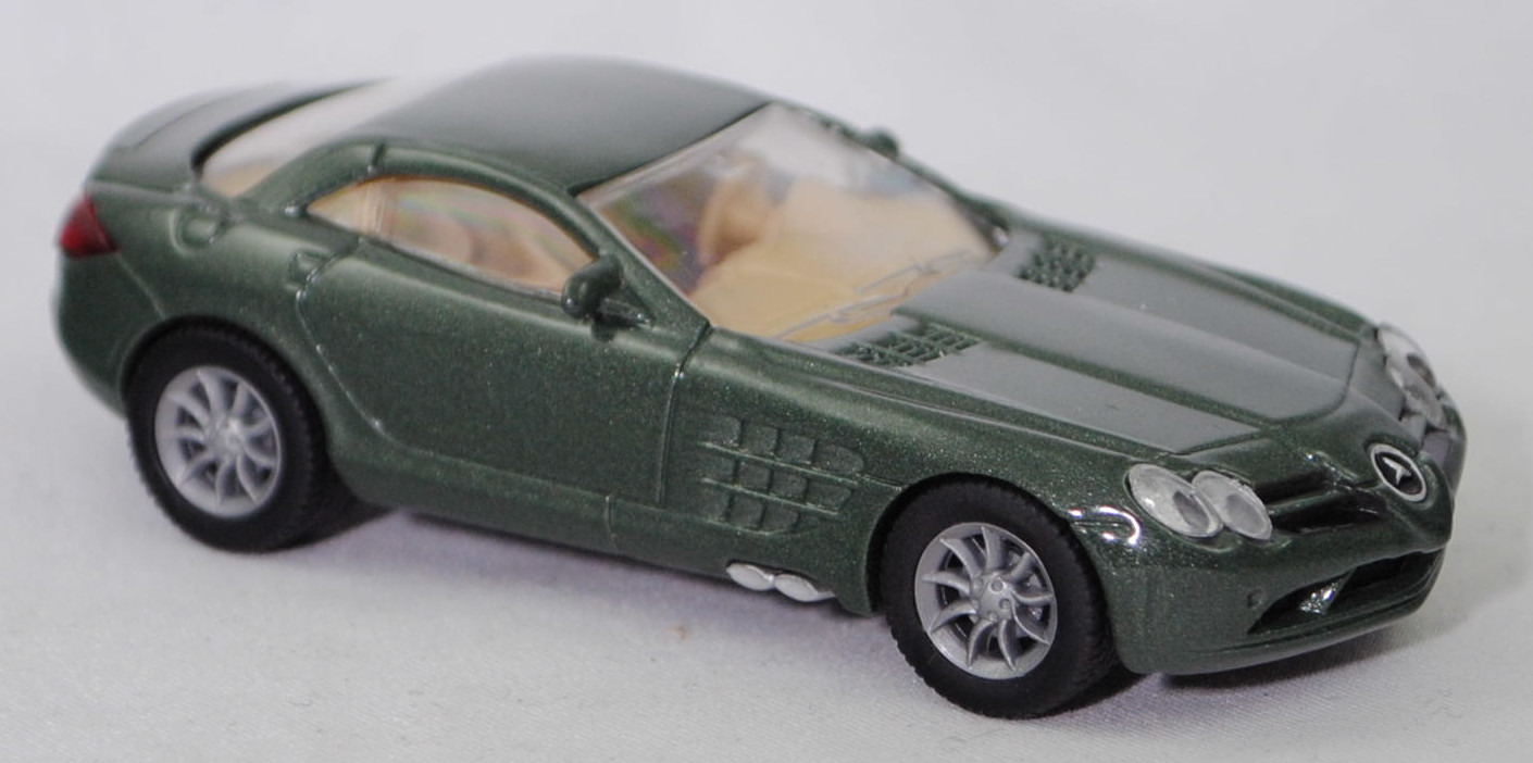 00007 Mercedes-Benz SLR McLaren (1. Generation, C 199, Modell 2004-2008), hell-chromoxydgrünmetallic, Bpr. 1004, B25a / B25b silbergrau, SIKU SUPER, 1:55, m