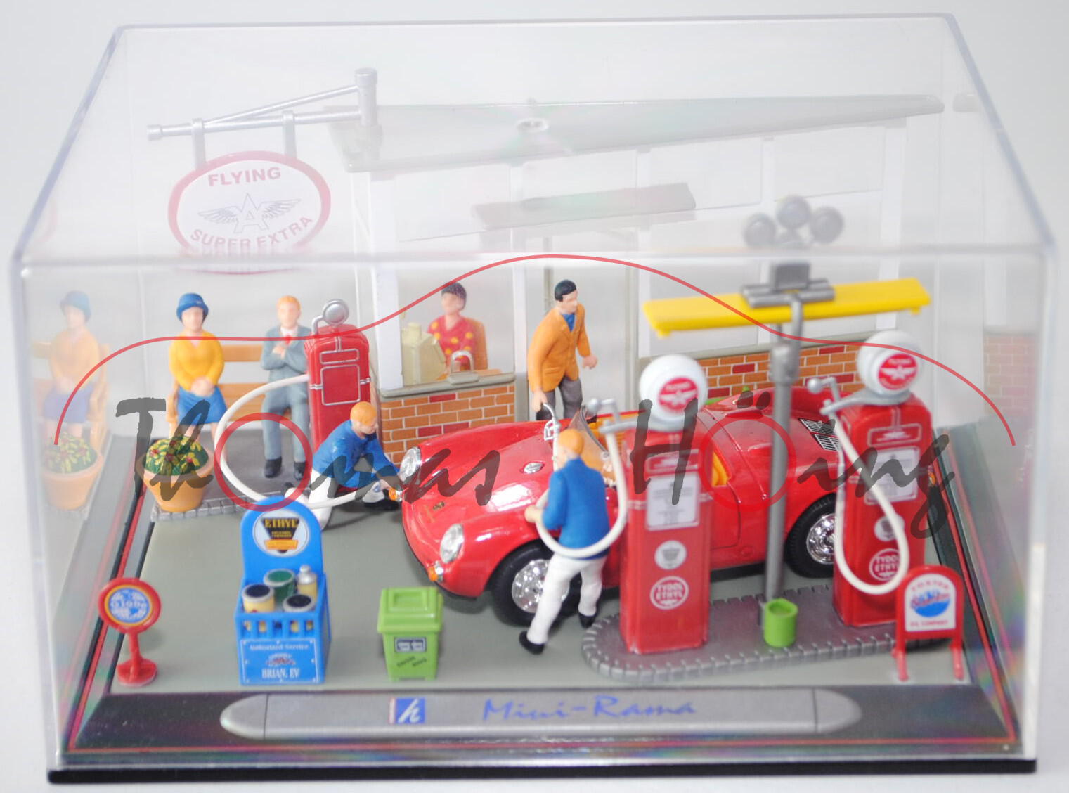 Tankstelle mit Porsche 550 (Gasoline Station), rot, incl. 6 Figuren, Mini-Rama, HONGWELL, 1:43, PC-B