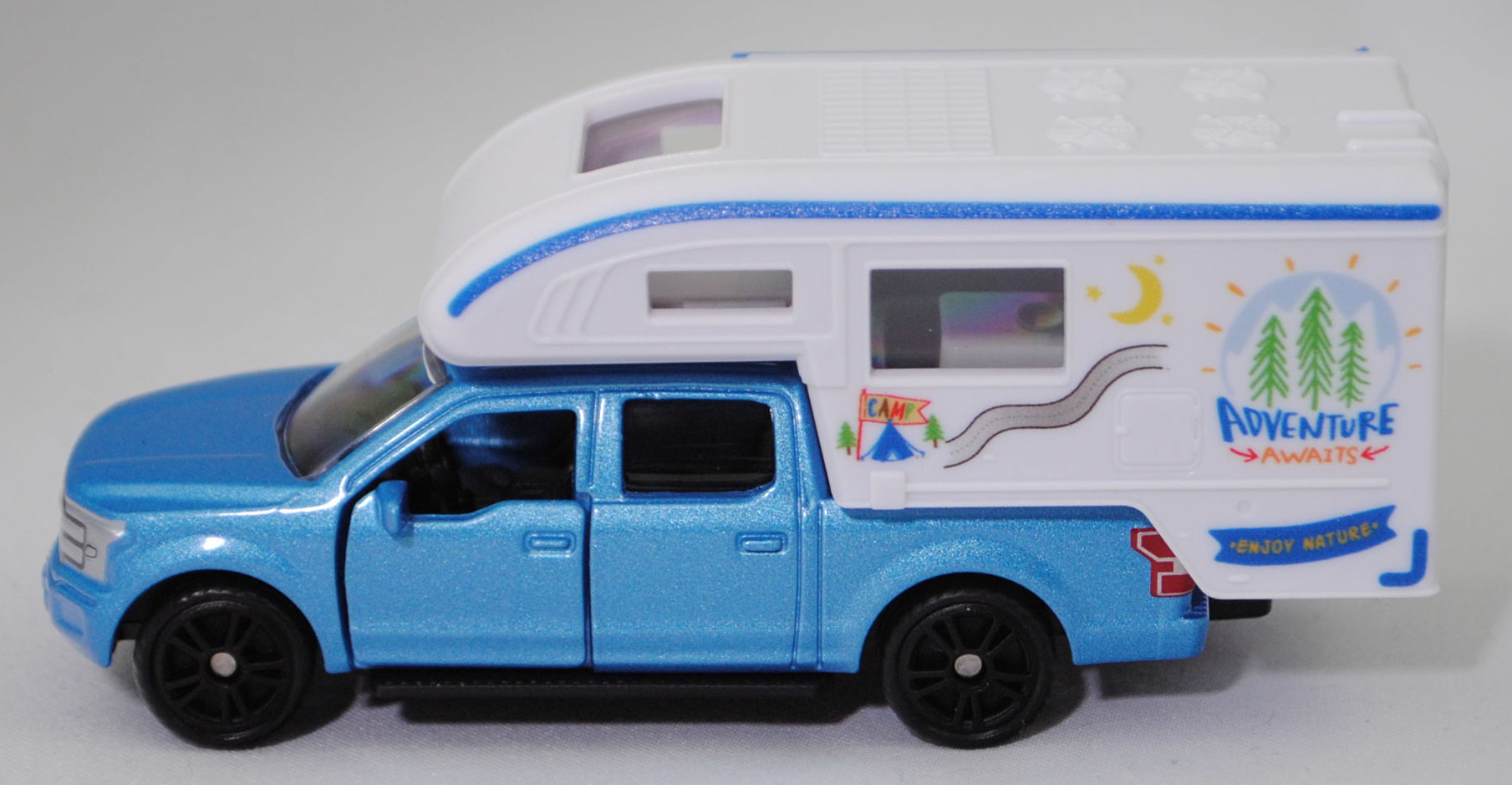 00000 Ford F-150 LARIAT STANDARD V8 SuperCrew mit 5,5 Ft Ladefläche (P552, Modell 2018-2020) mit Pick-Up-Wohnkabine, hell-brillantblaumetallic, SIKU SUPER, 1:71, P29f