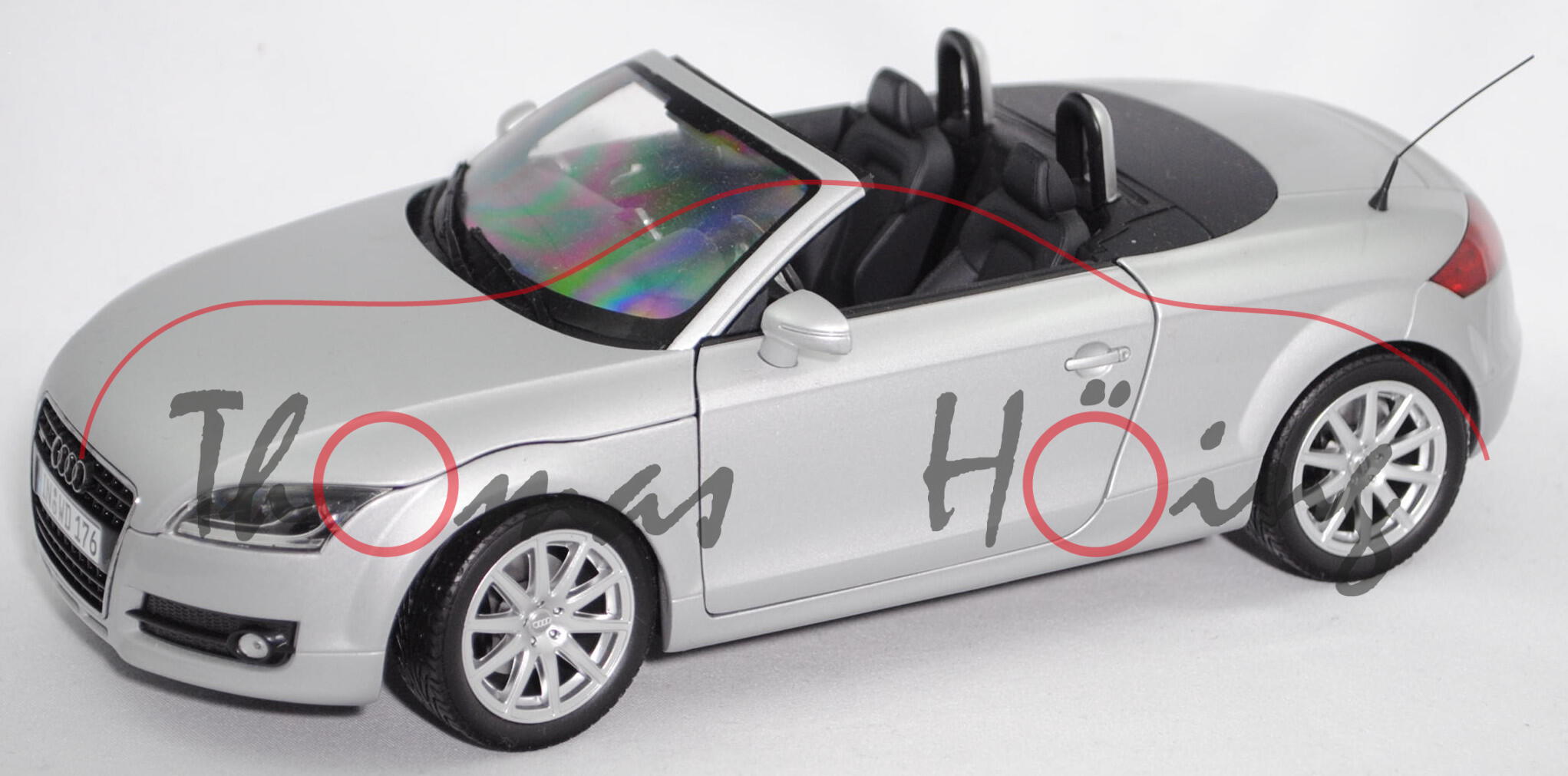 Audi TT Roadster 3.2 quattro (Typ 8J, Vorfacelift, Mod. 07-10), lichtsilber, Minichamps, 1:18, mb