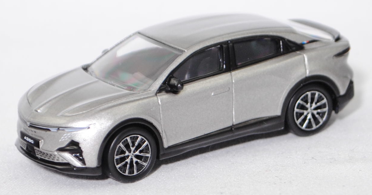 Alpine A390 GT (1. Generation, interne Baureihenbezeichnung A02, Modellcode DZ110, Phase I / Vorfacelift, Modell 2026-), gris argent mercure (Farbcode KPY), Norev, 1:64, mb