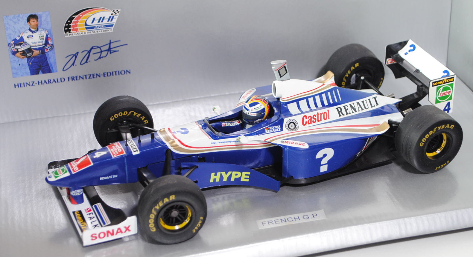 Williams FW19, reinweiß/ultramarinblau, Team Rothmans Williams Renault (1. Platz), Fahrer: Heinz-Har